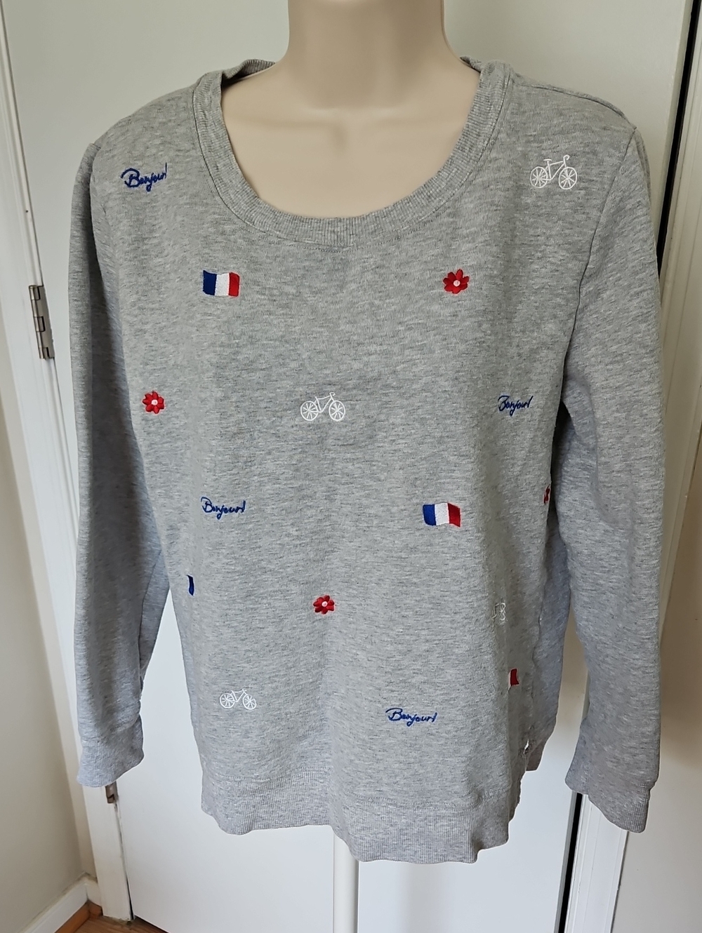 Talbots Embroidered Pullover French Icons Size L